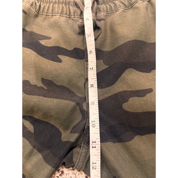 TNA Aritzia Alix Pant High Waisted Elastic Cuff Dark Green Camo Jogger, S - Picture 8 of 11